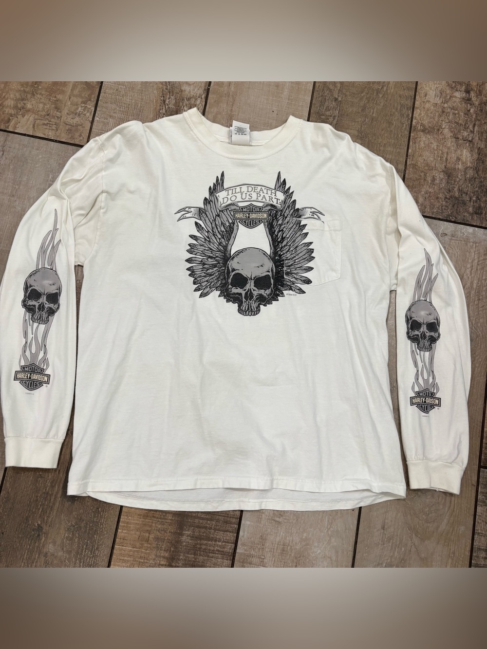 Vintage Harley Davidson white long sleeve shirt with skull design Size XL